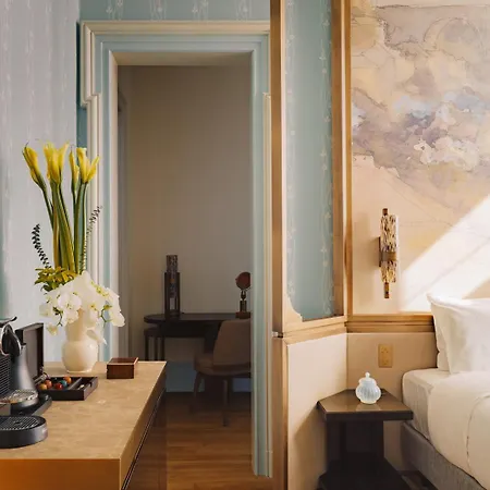Petrusse Hotel 5*